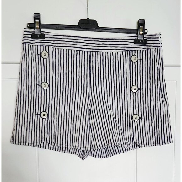 Trina Turk Nautical Striped Shorts Size 8 US - Picture 1 of 4